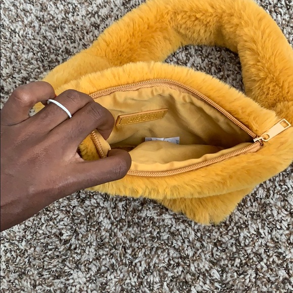 Handbag - Picture 2 of 2